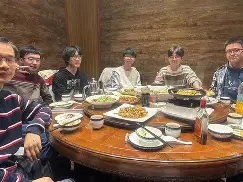 包含小飇子尤是方殳组，双杠拱返睛及投的词条